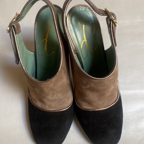 Paola D’Arcano Open Back Stiletto Shoes - Picture 6 of 13